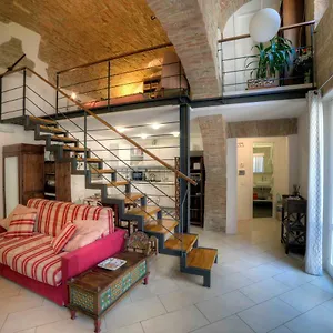  Apartamento Stilnuovo In The Historic Center Of Very Close To Campo Square
